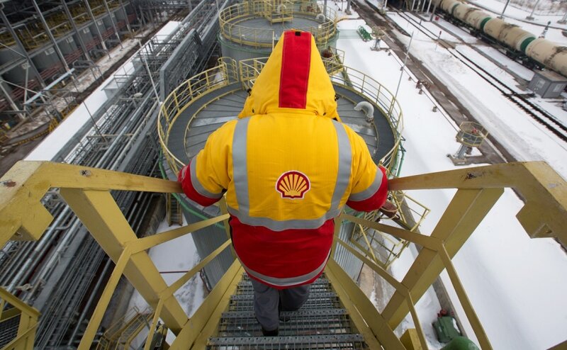 Евросоюз согласовал частичное эмбарго на нефть из России. Что это значит