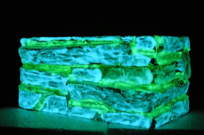 Где используют светоотражающую краску для бетона