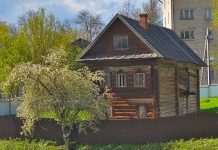 На аукционе продадут древнейший из сохранившихся памятников деревянного зодчества в Угличе