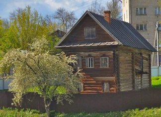 На аукционе продадут древнейший из сохранившихся памятников деревянного зодчества в Угличе