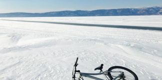 На Ольхоне закрыли ледовую переправу