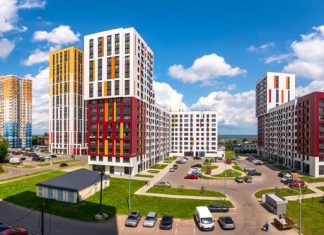 Названы российские миллионники, в которых быстрее всего распродадут новостройки