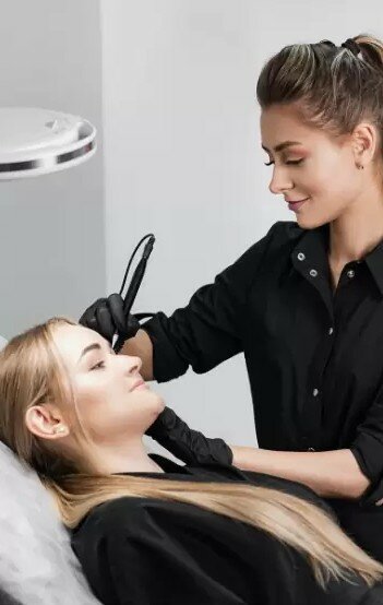 Какие услуги предлагает современный салон красоты