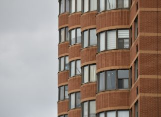 Спрос на небольшие квартиры в новостройках в России в 6 раз меньше предложения