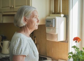 В России предложили полностью компенсировать оплату ЖКУ одиноким пенсионерам