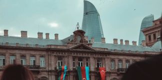 Азербайджан продлил карантинные ограничения