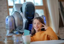 Человекоподобные роботы начали обслуживать пассажиров круизных лайнеров