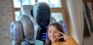 Человекоподобные роботы начали обслуживать пассажиров круизных лайнеров