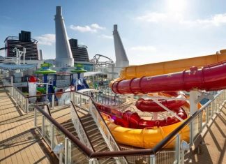 Disney запустил первый круизный лайнер в Азии