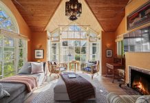 Дрю Бэрримор продаёт поместье середины XVIII века