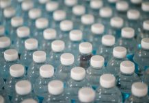 Грузия запретит продажу напитков в пластиковых бутылках с 2027 года