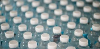 Грузия запретит продажу напитков в пластиковых бутылках с 2027 года