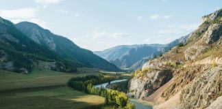 На Алтае ужесточат правила посещения приграничных зон