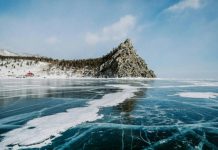 На Байкале открыли ледовую переправу на остров Ольхон