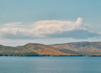 Первый в России пятизвездочный круизный электролайнер запустят на Байкале