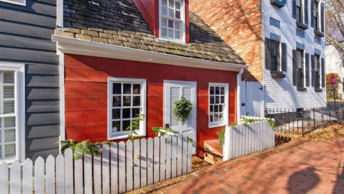 v-samom-starom-rajone-vashingtona-prodajut-dom-konca-xviii-veka-1783ecb.jpg
