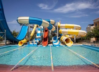 Аквапарк в Дубае продлил раздачу бесплатных билетов