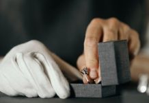 Меньше двух карат не предлагать: восстанавливается ли алмазно-бриллиантовая отрасль