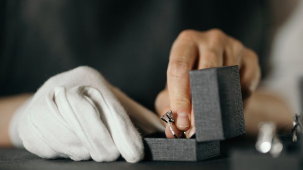 Меньше двух карат не предлагать: восстанавливается ли алмазно-бриллиантовая отрасль