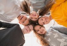 Политики предложили полностью погашать ипотеку семьям с пятью и более детьми