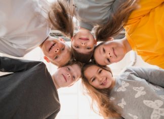 Политики предложили полностью погашать ипотеку семьям с пятью и более детьми