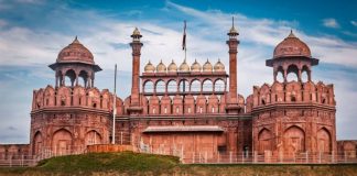 Россия и Индия обсуждают безвиз для тургрупп