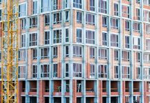 В 2026 году в России осталось завершить 77 долгостроев