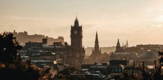 В Эдинбурге вводят новую модель сбора налогов с туристов