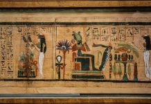 В египетском Луксоре откроют три древние гробницы после реставрации