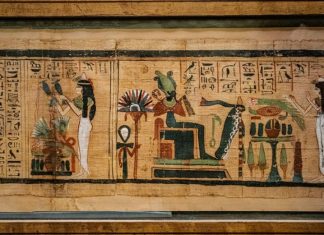 В египетском Луксоре откроют три древние гробницы после реставрации