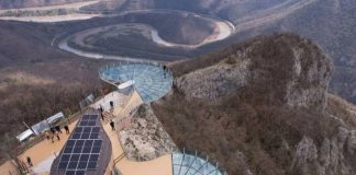 В горах Сербии появится стеклянная смотровая площадка