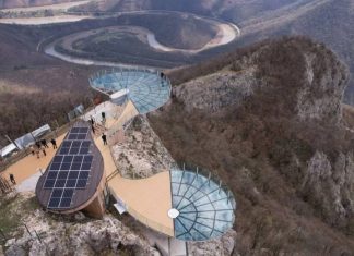 В горах Сербии появится стеклянная смотровая площадка