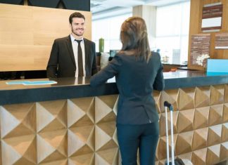 В российские отели можно заселяться без паспорта