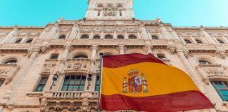 Визовый центр Испании в Москве начнет принимать документы на визы D